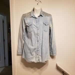 Bedazzled Red Tulips size‎ M jean top